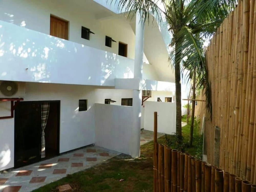 Sulusea Boutique Hotel 61/64