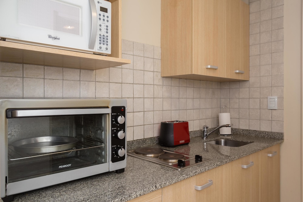 San Martin Suites 50/50