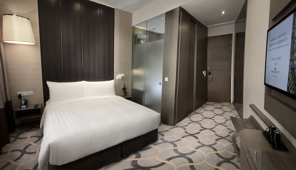 Dorsett Singapore 27/70