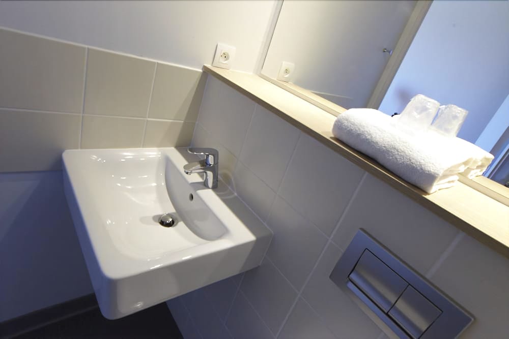Hotel Premiere Classe Caen Nord Memorial 47/47