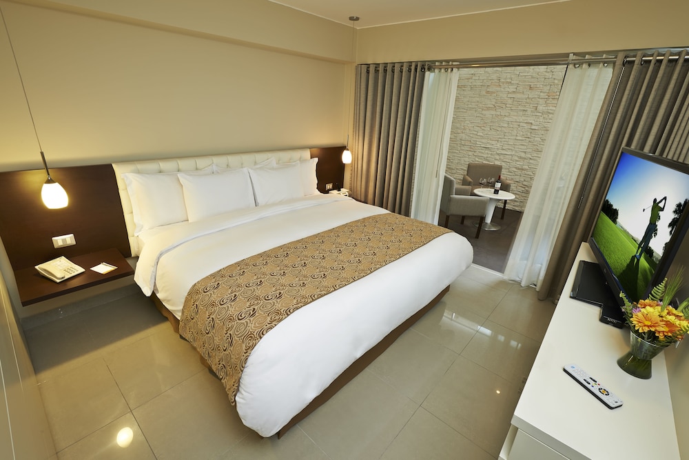 Sol de Oro Hotel And Suites 8/65