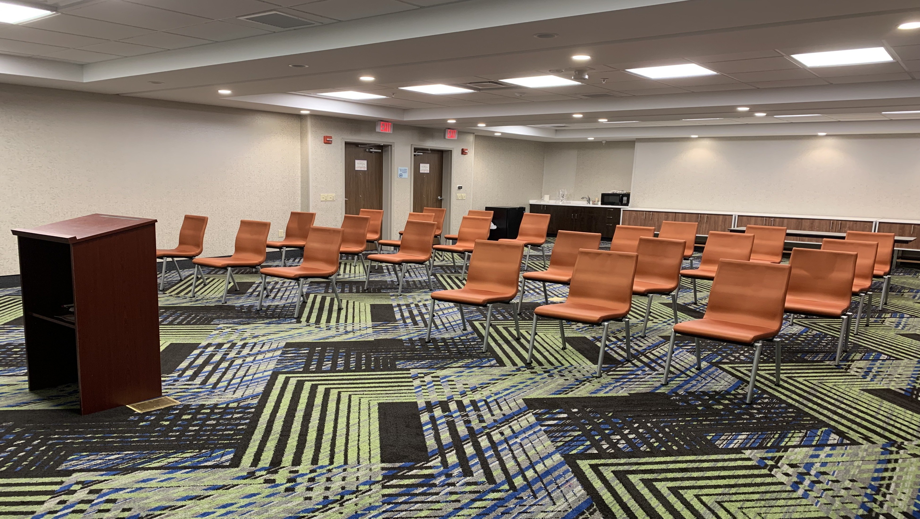 Holiday Inn Express Suites Middletown 31/33