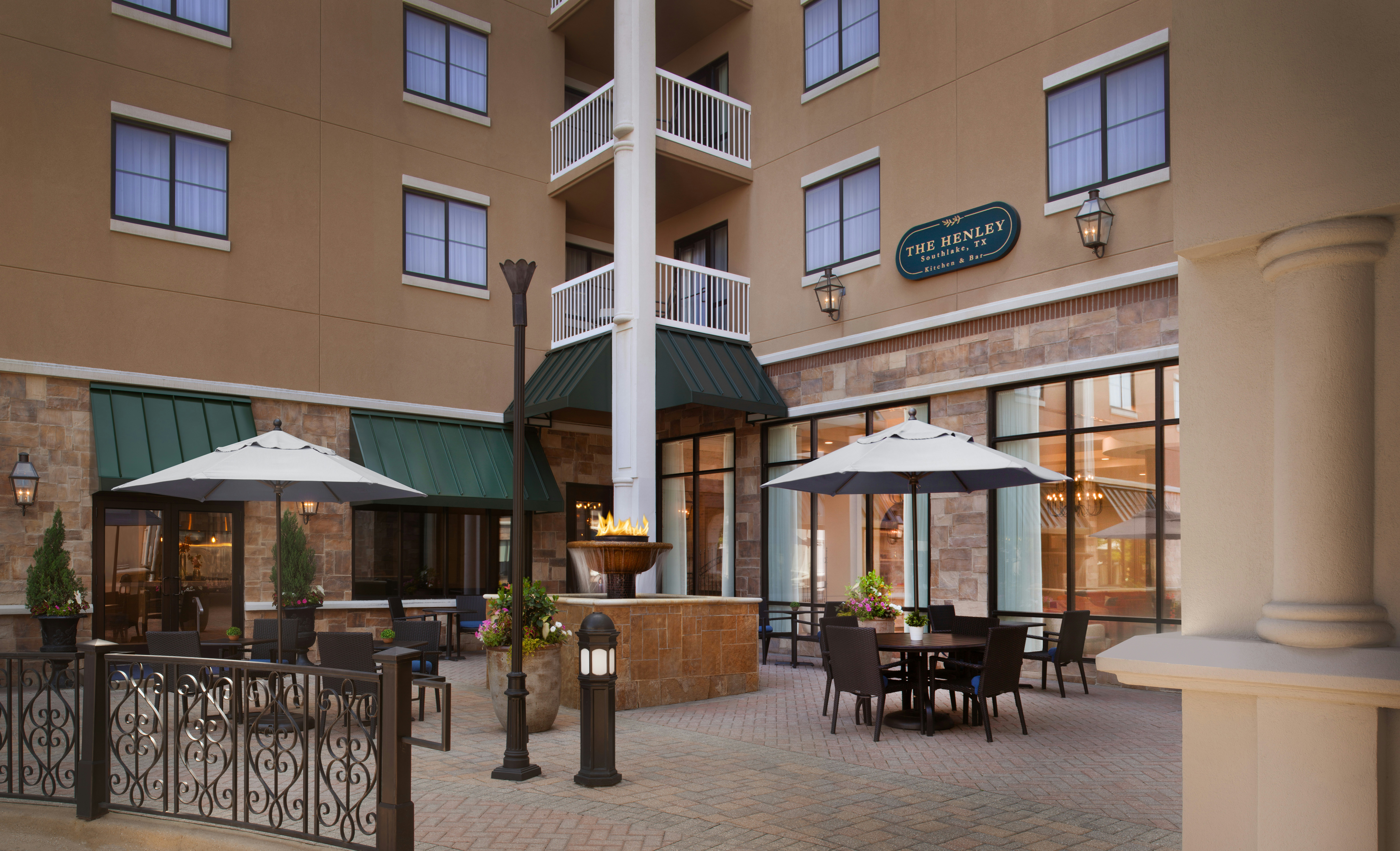 HILTON DALLAS-SOUTHLAKE TOWN SQUARE 90/95