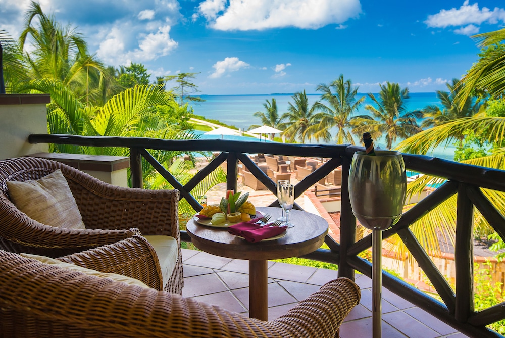 Sea Cliff Resort and Spa Hotel 57/80
