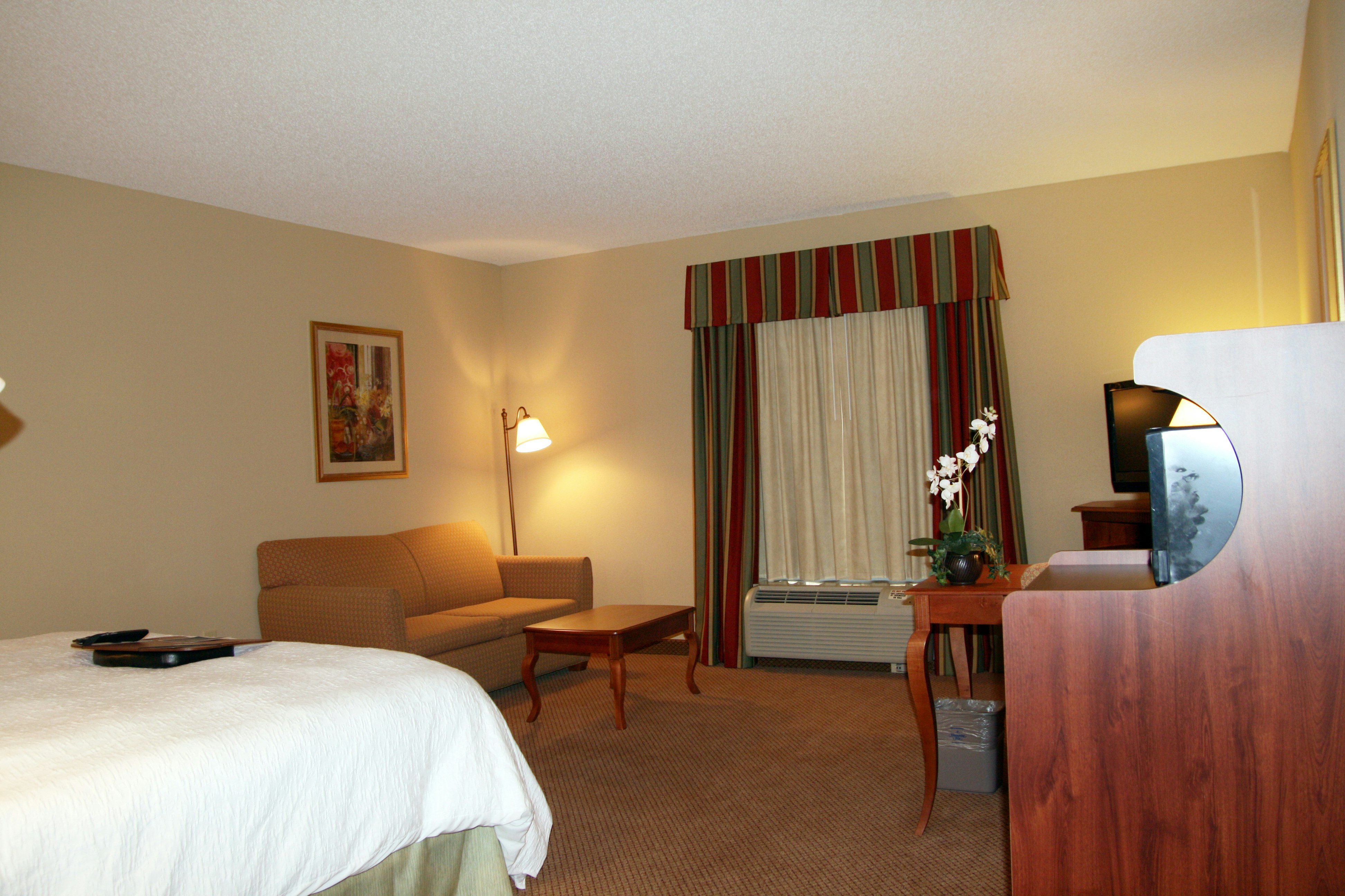 Hampton Inn Greenville 12/25