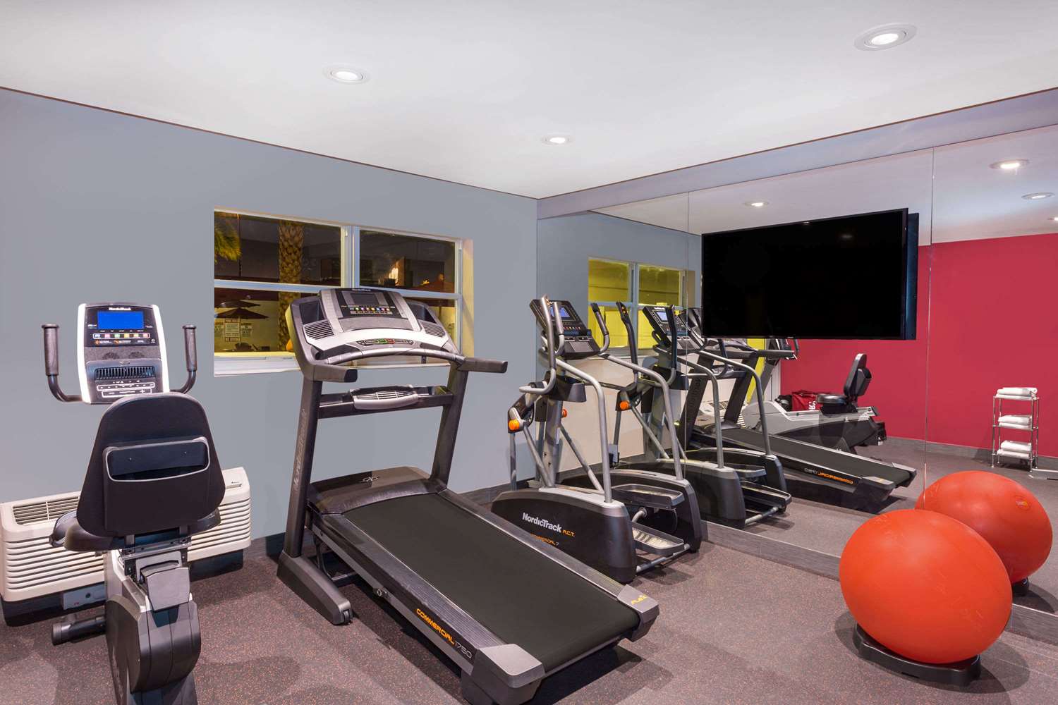 Ramada By Wyndham Miami Springs/Miami International Airport 22/48