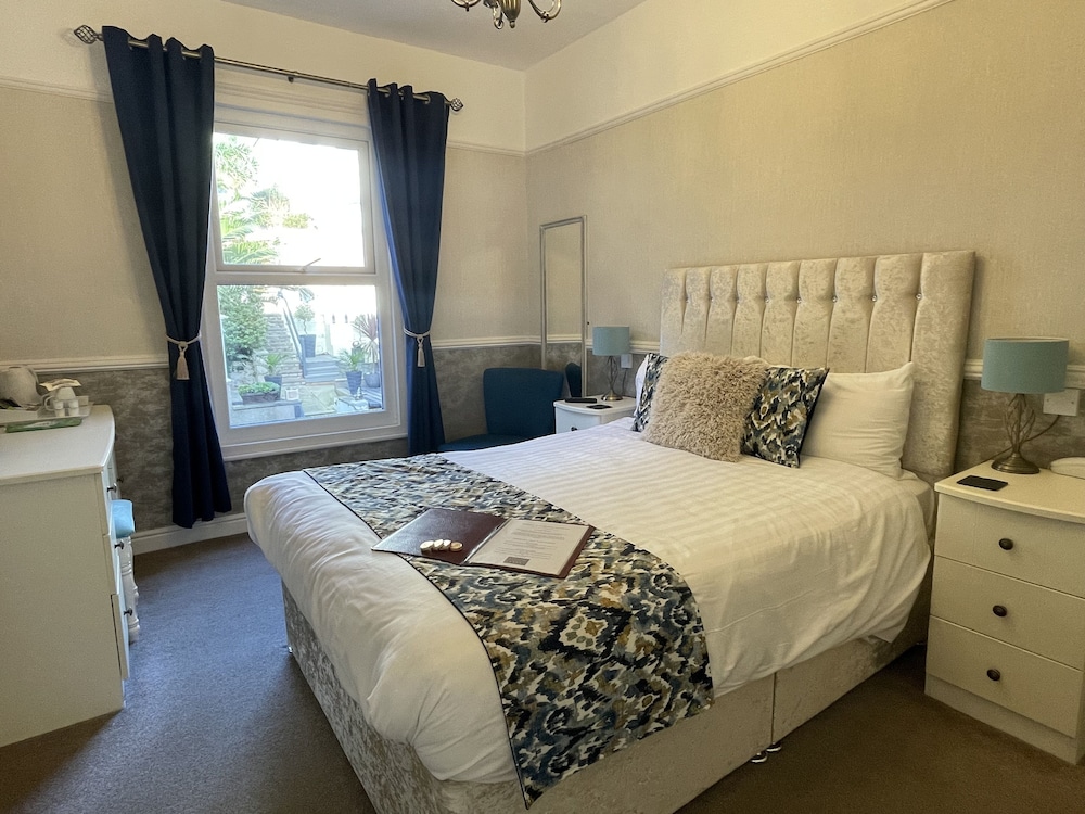 Lynton House 8/50