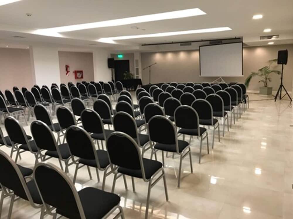 Pinares Del Cerro Hotel 54/63