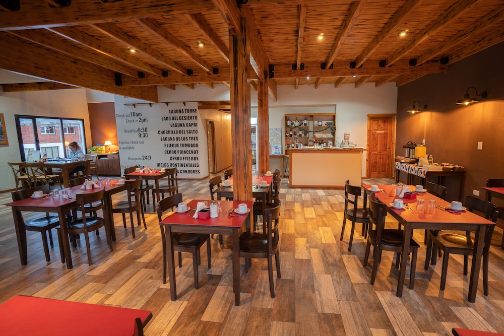 Hosteria El Paraiso 64/72
