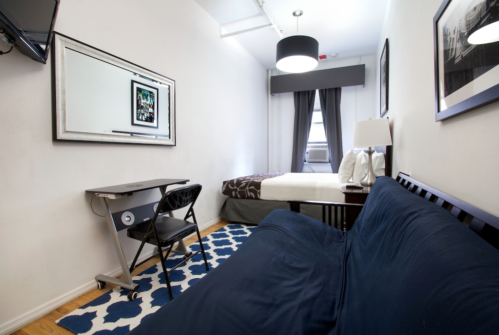 HOTEL 309 25/50