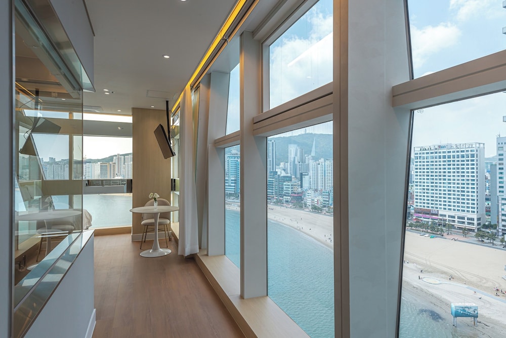 The Marine View Hotel 33/50