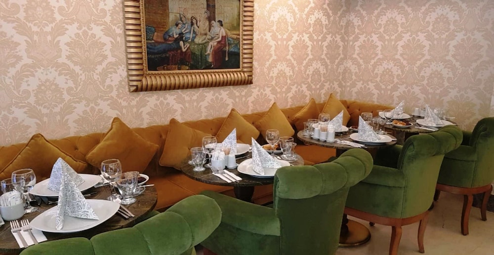Grand Marcello Hotel & SPA 80/90