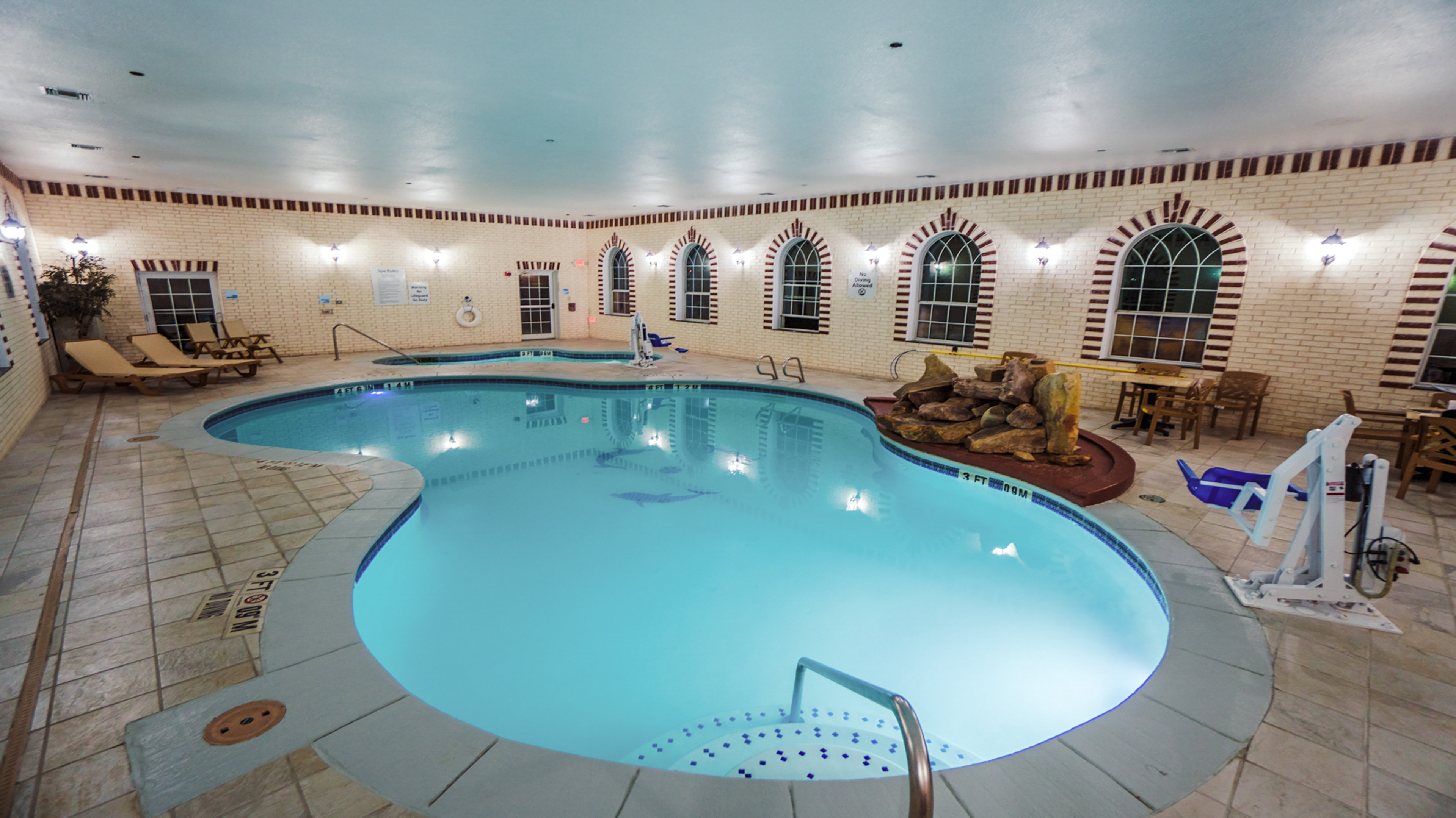 Holiday Inn Express Hotel And Suites Pampa 35/54
