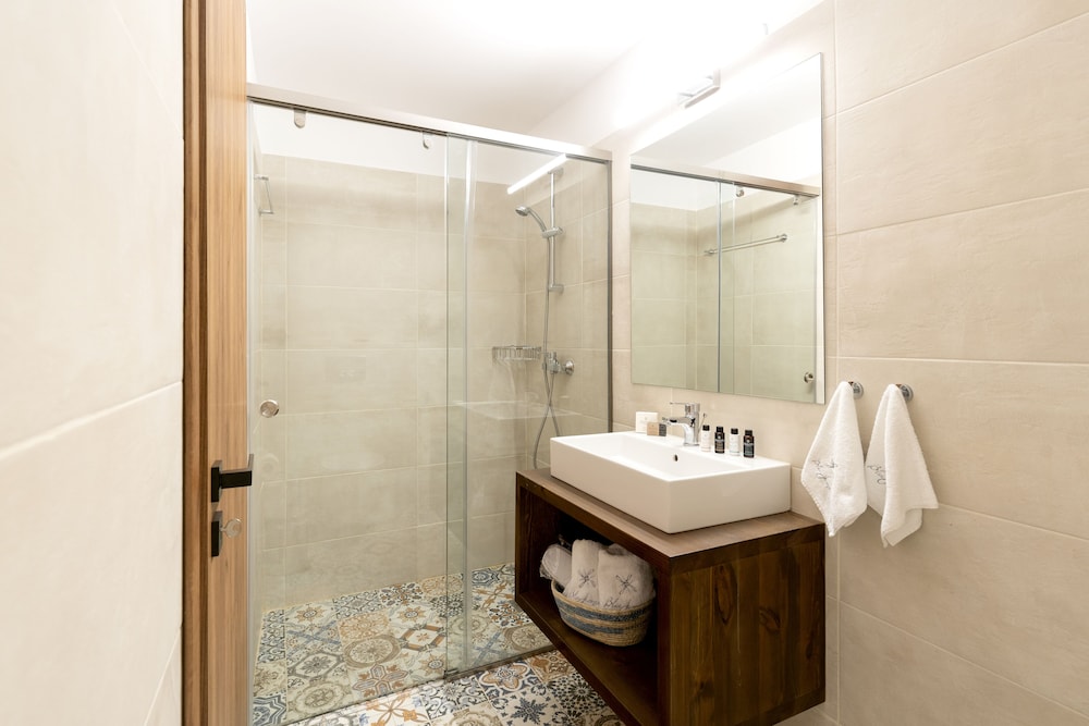 Blue Jasmine Suites 46/50