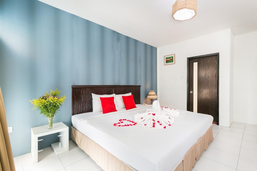 Holiday Hotel 26/59