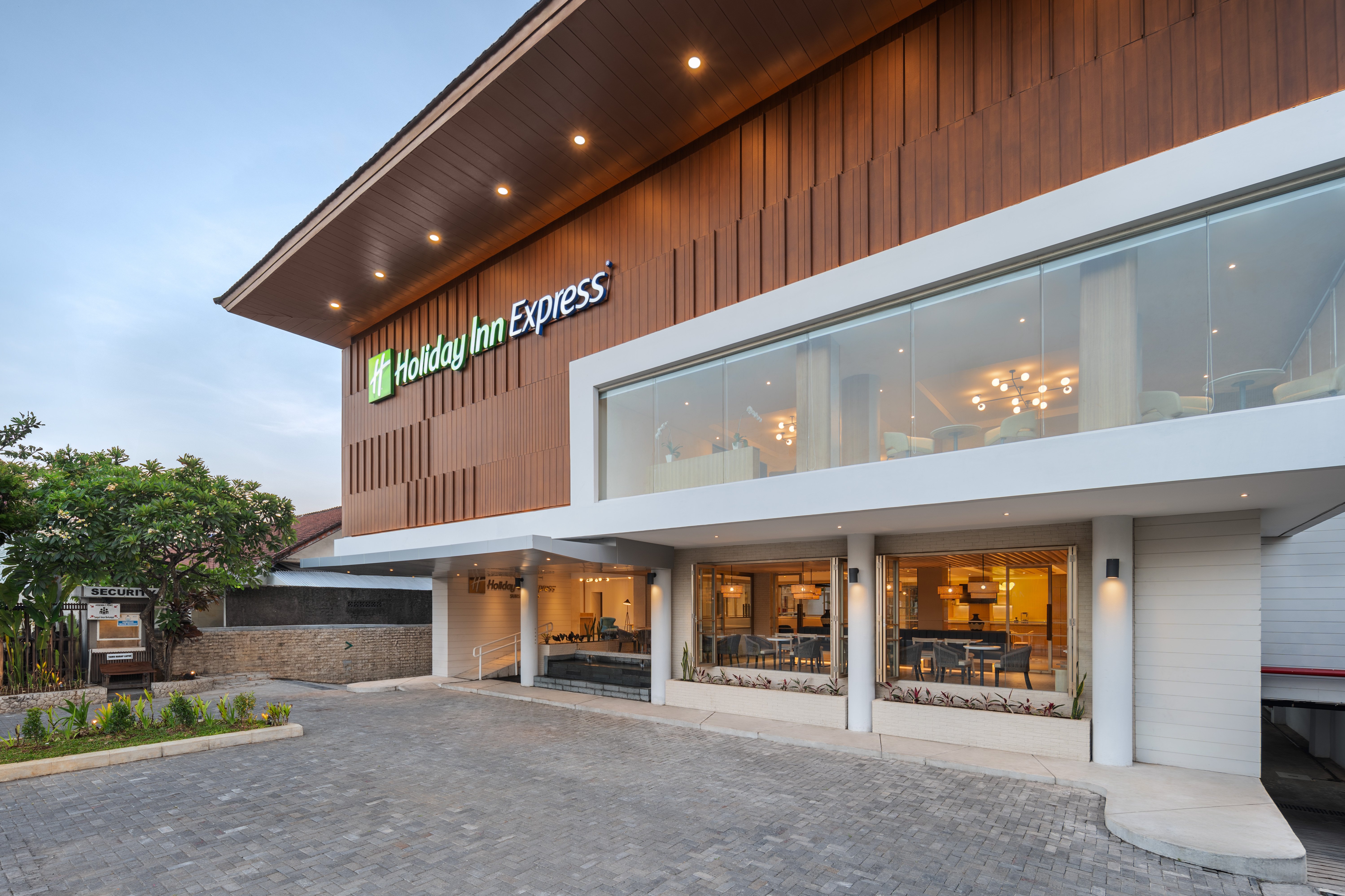 Holiday Inn Express Bali Sunset Road 1/19