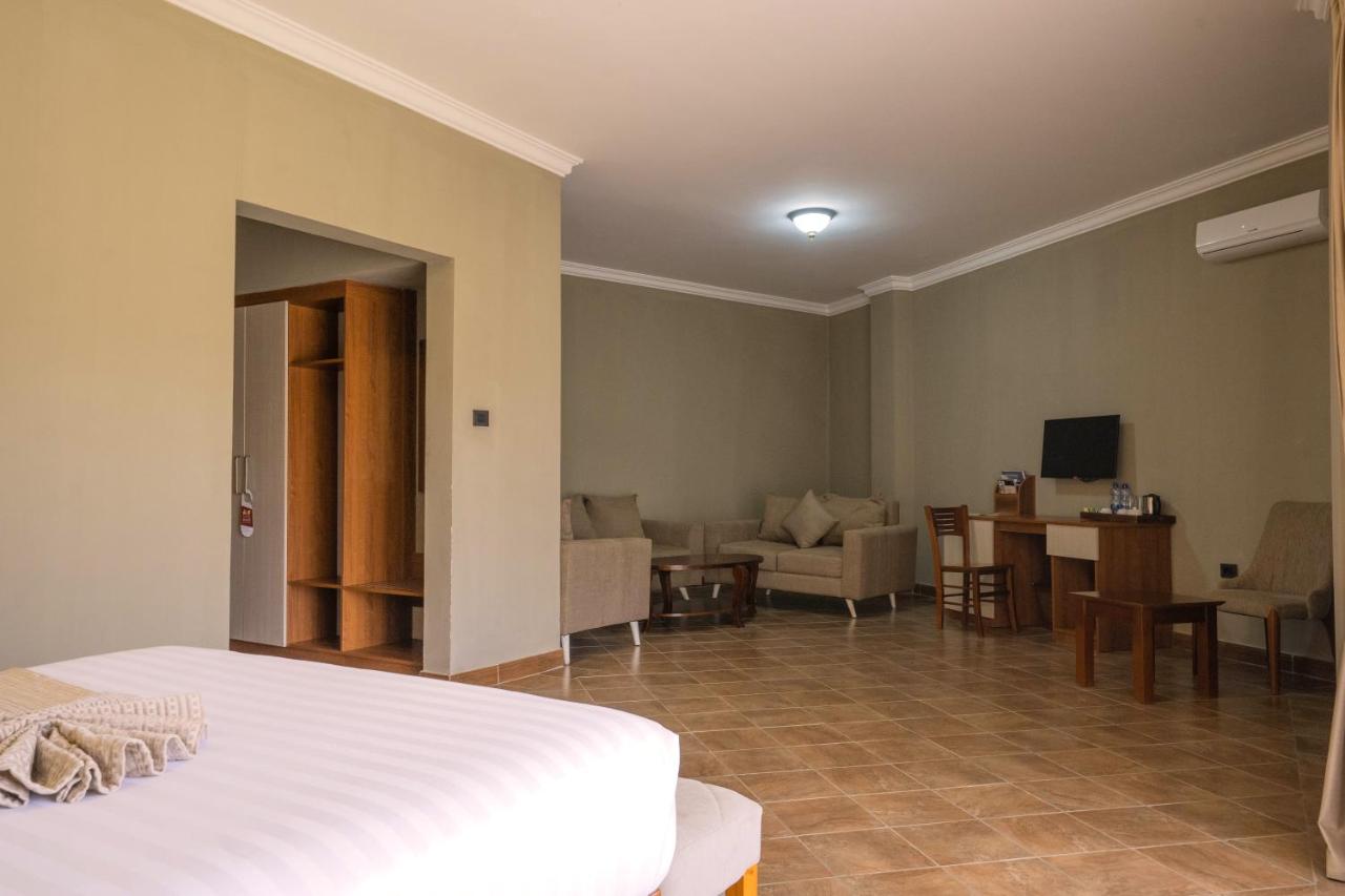 Haile Hotel Wolaita 7/27