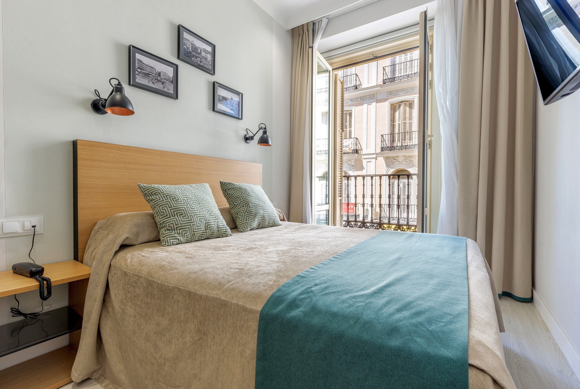 ROOM, SINGLE, PUERTA DEL SOL VIEW