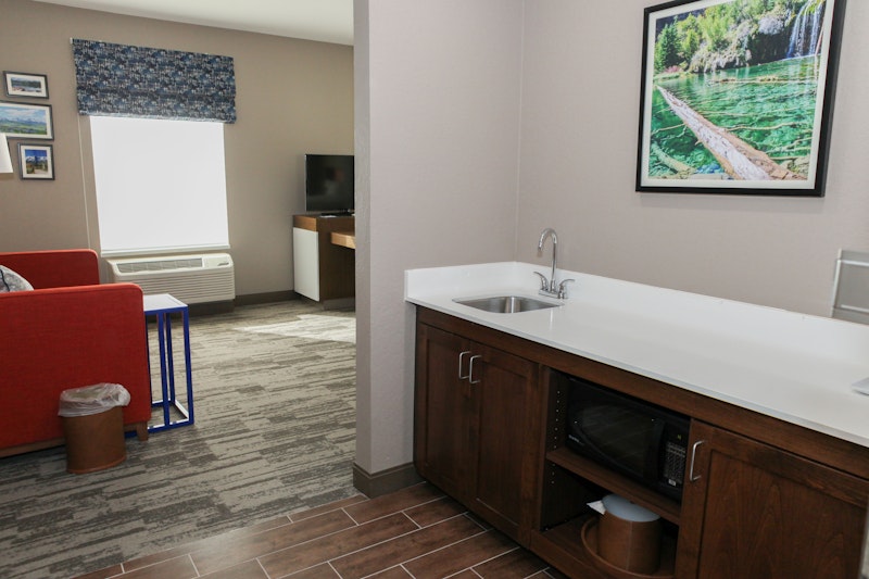 Hampton Inn and Suites Lafayette Medical Center CO 56/57