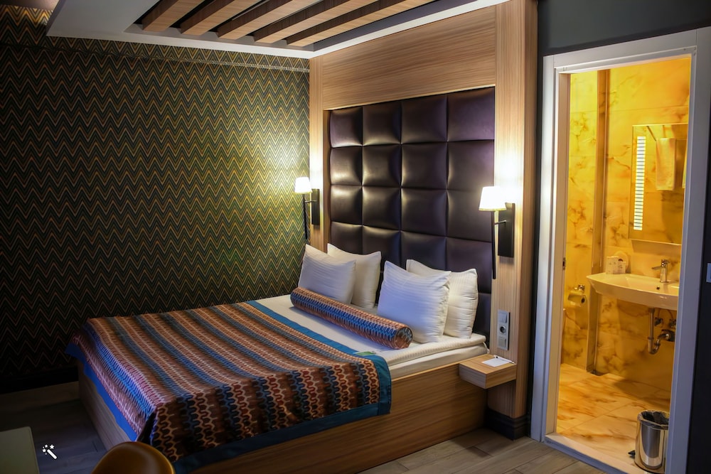 Hotel Zade 9/50