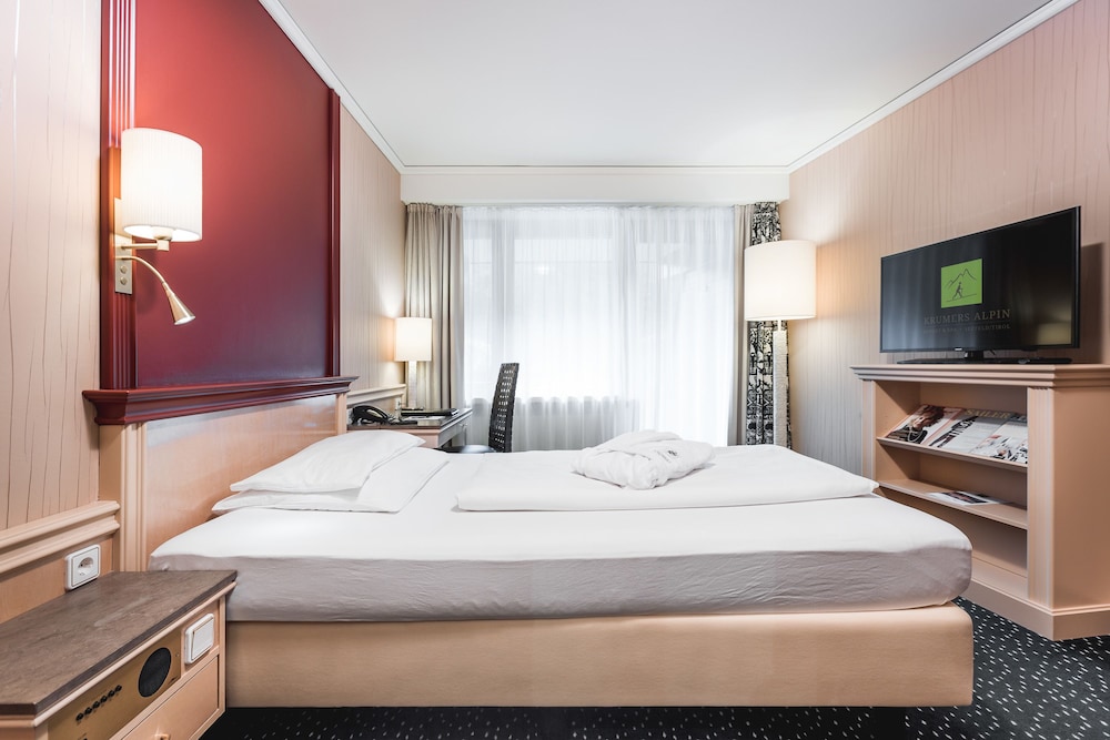 ROOM, SINGLE
