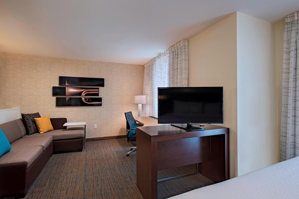 RESIDENCE INN JACKSON THE DISTRICT AT EASTOVER 32/63