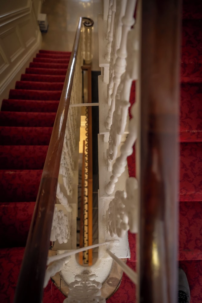 Albany House Hotel 36/57