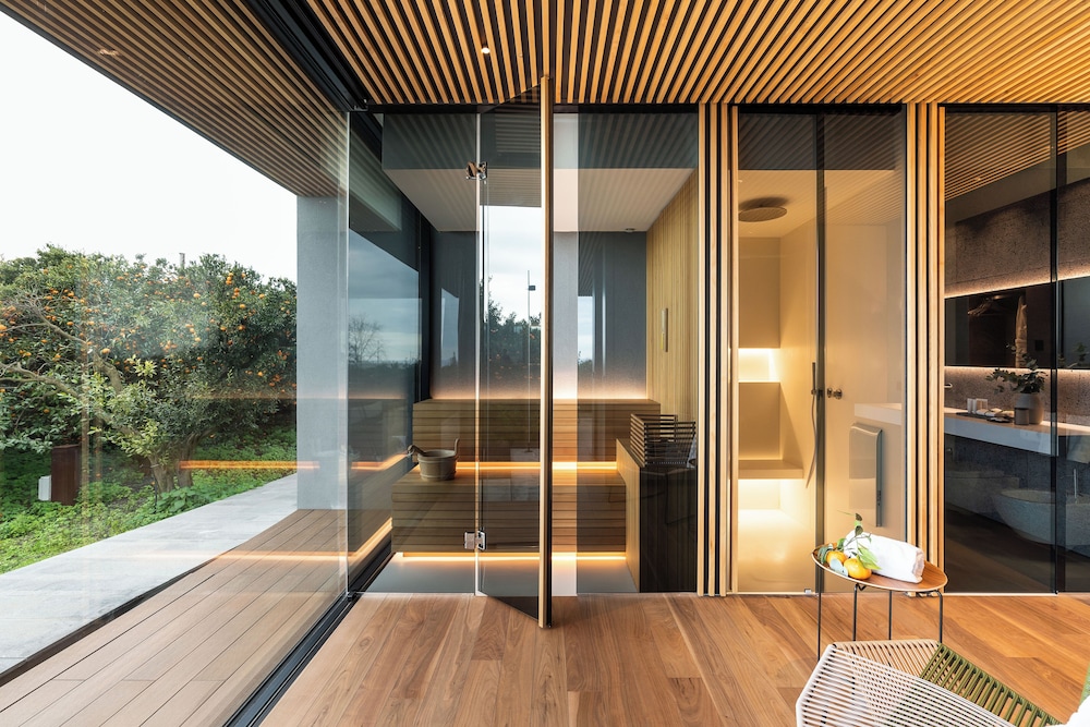 Zash Country Boutique Hotel 45/69