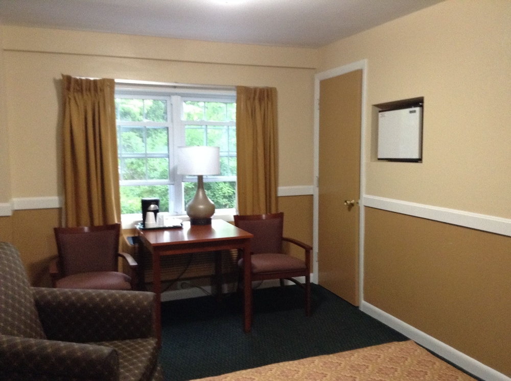 Briarcliff Motel 14/30