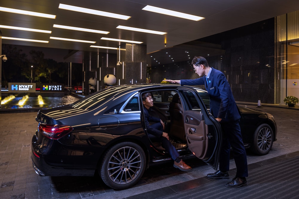 HYATT HOUSE SHANGHAI HONGQIAO CBD 64/66