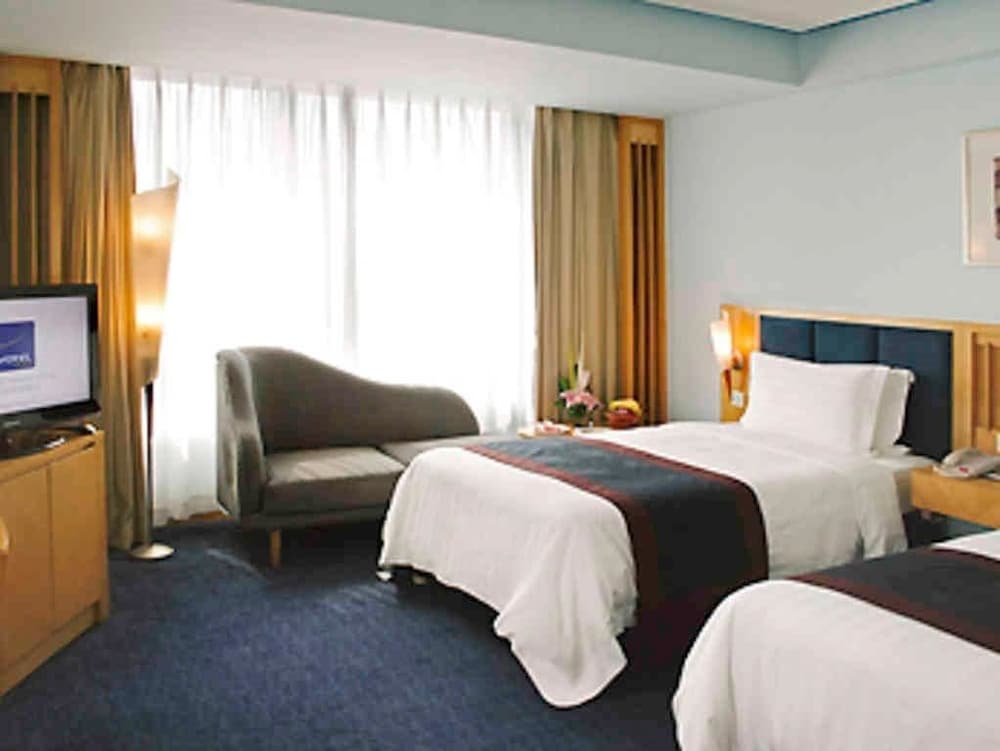 Novotel Shanghai Atlantis 11/68