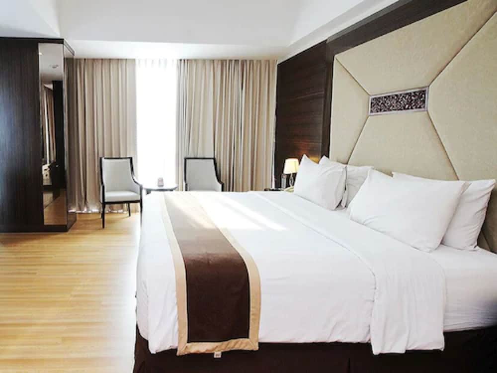Java Palace Hotel 10/71