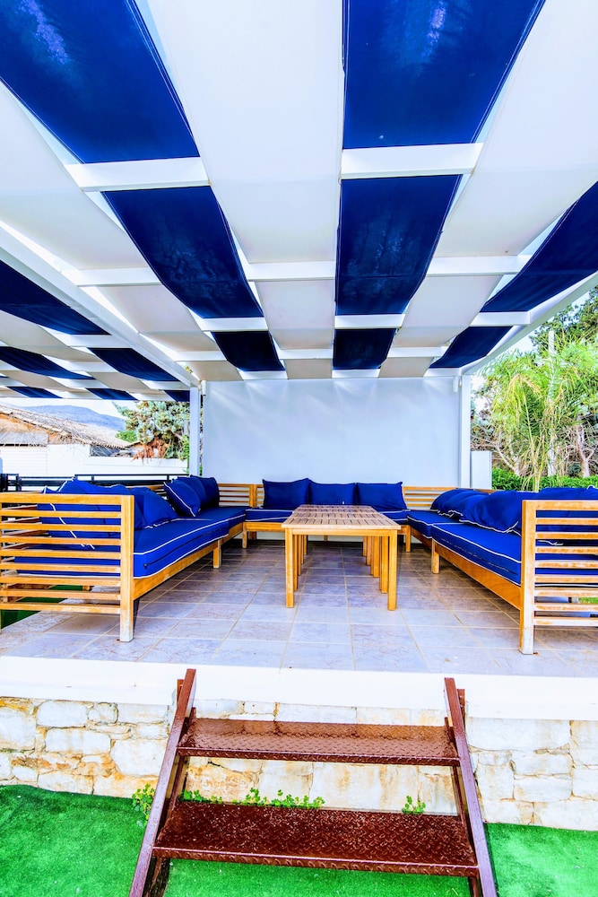 Yiannis Manos Hotel Resort 23/50