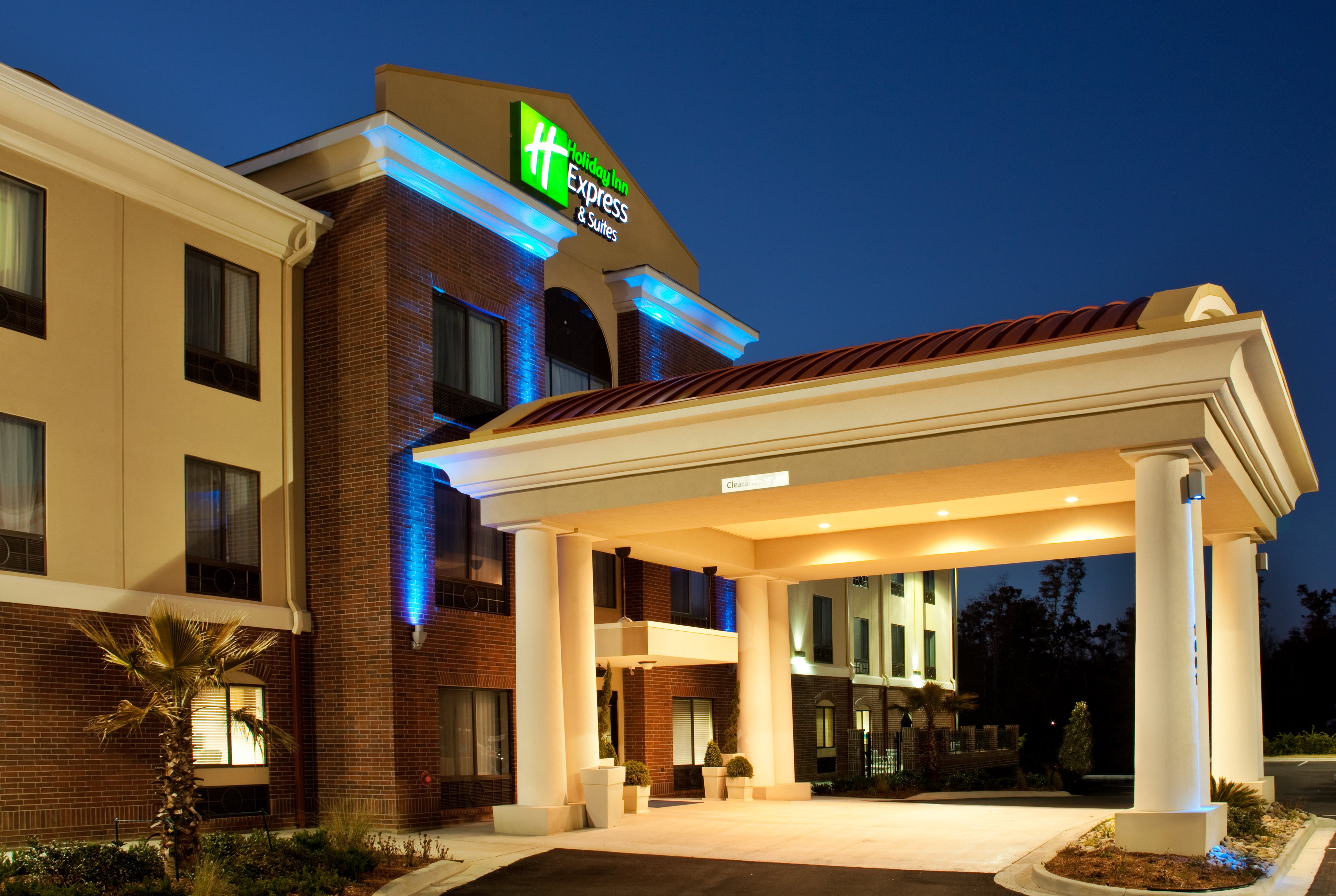 Holiday Inn Express Hotel and Suites Picayune-Stennis Space Cntr 5/68