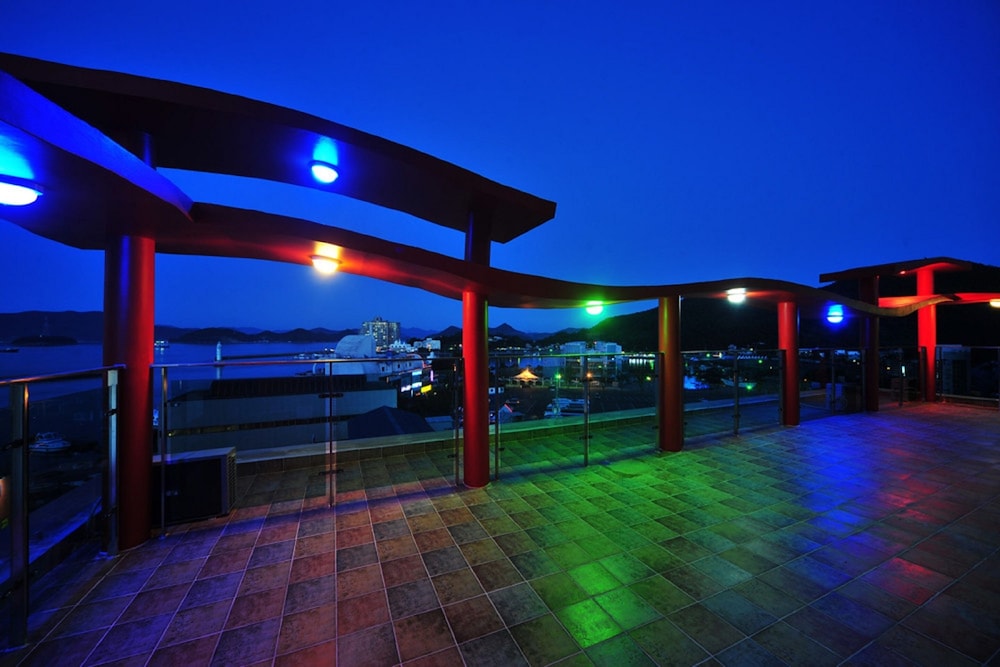 Labelle Hotel 24/41