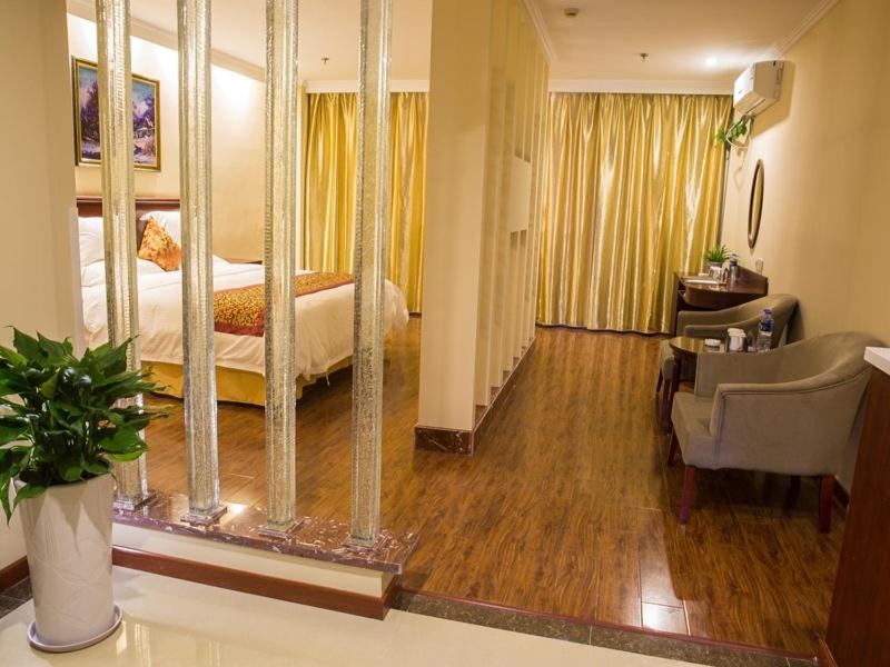 GreenTree Inn Jiangsu Suzhou Changshu Fuchunjiang International Qipeicheng Road Express Hotel 34/51
