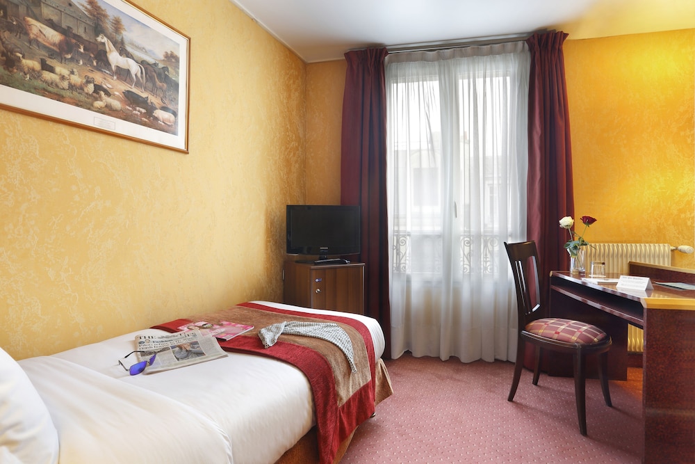ROOM, SINGLE