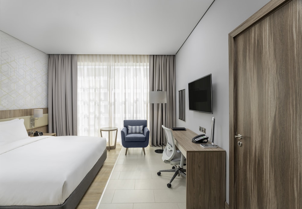 هوليداي إن آند سويتس - الجبيل(Holiday Inn & Suites Al Jubail) 63/72