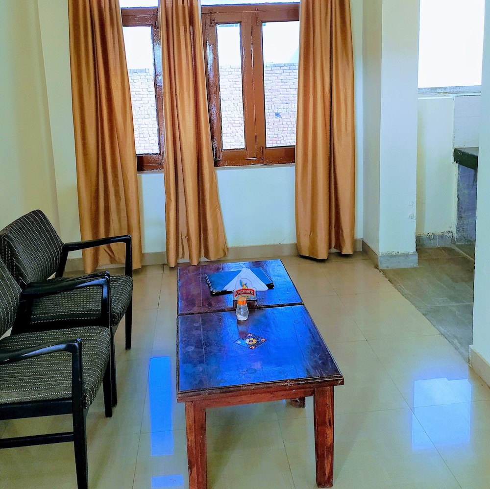 HOTEL SWARAJ RESORTS 51/73