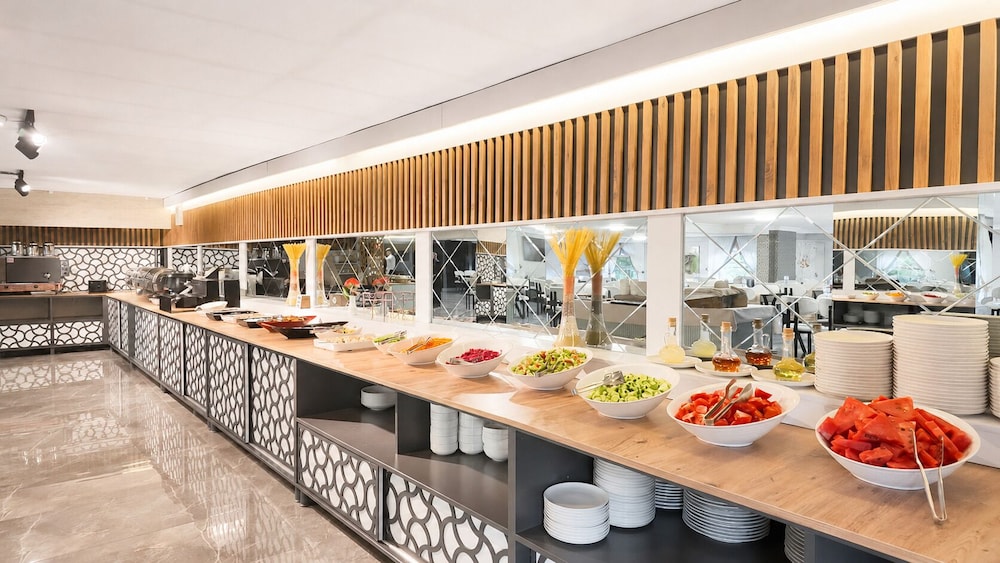 Latifoglu Hotel 40/50