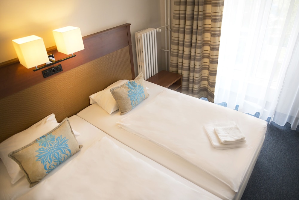 HOTEL MARTTEL 25/62