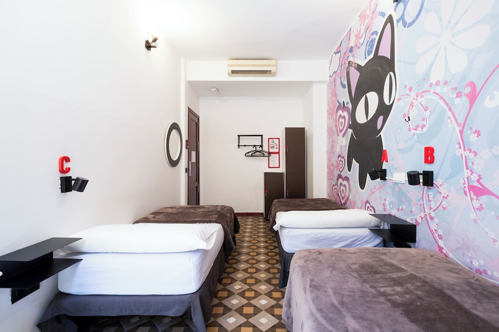 Home Youth Hostel 19/73