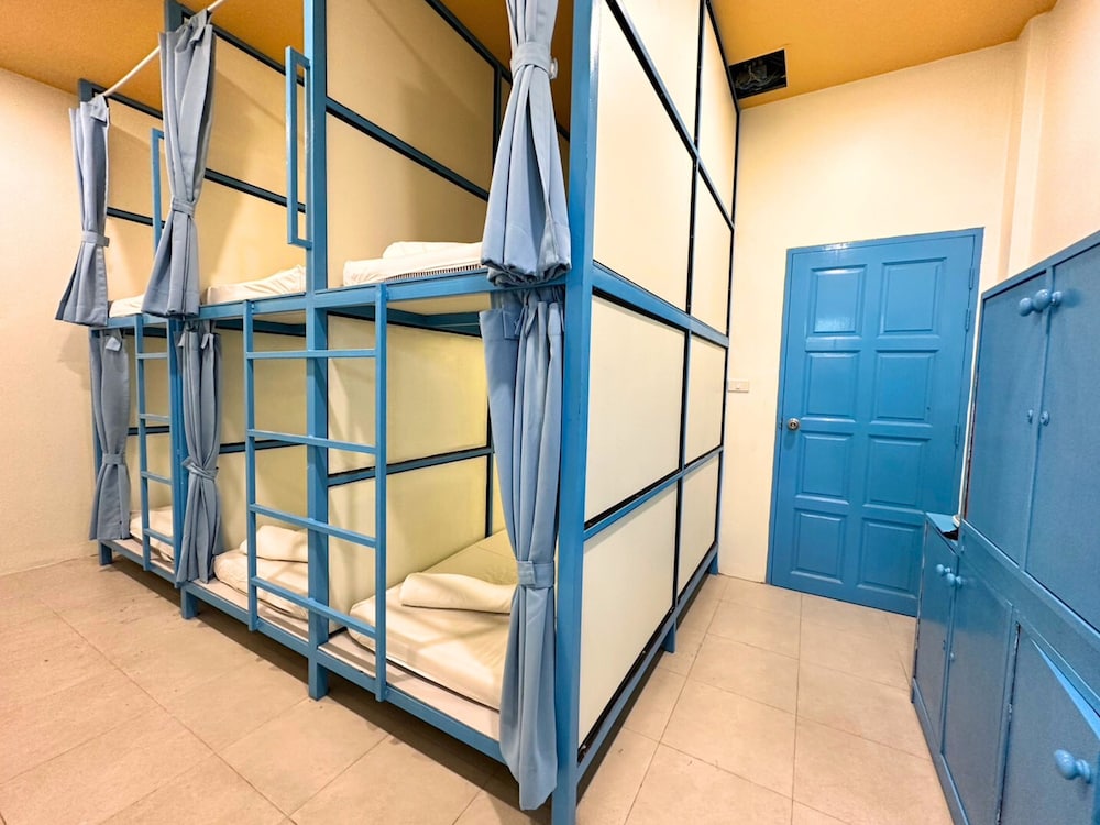Sleepy Station - Hostel 32/57