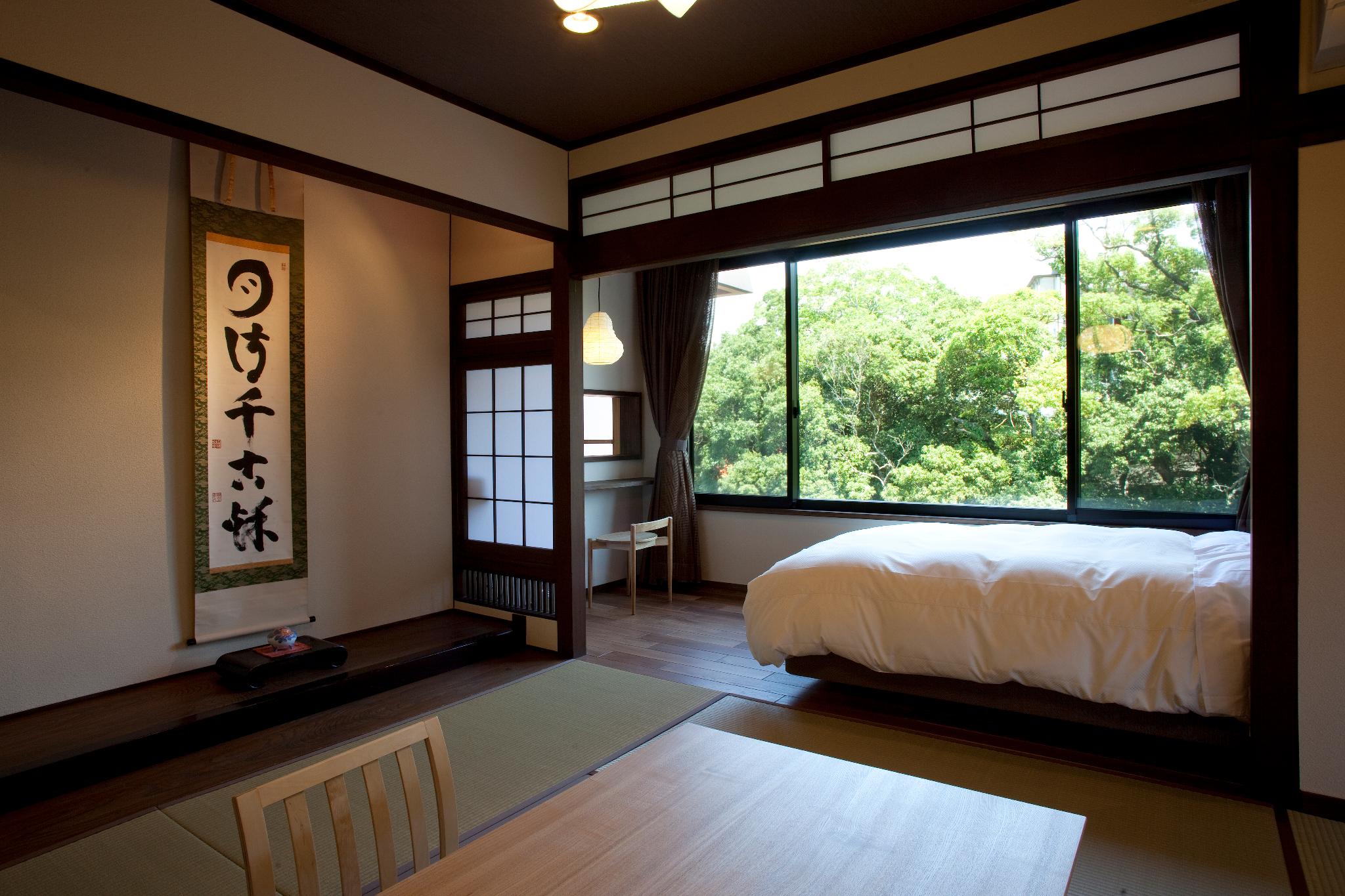 Japanese Western, Outdoor Bath