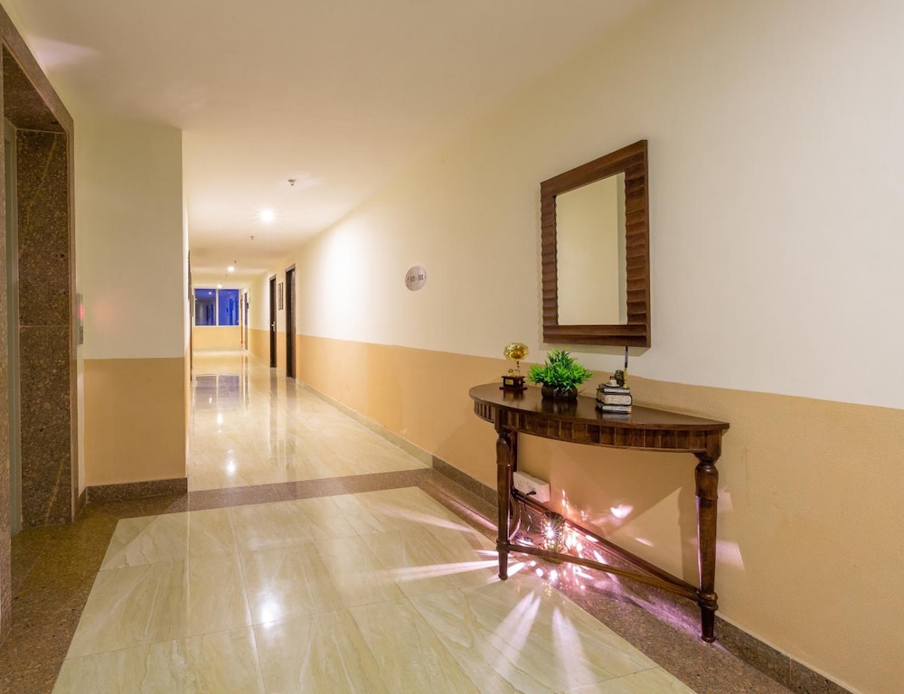 Rosewood Apartment Hotel 4/30