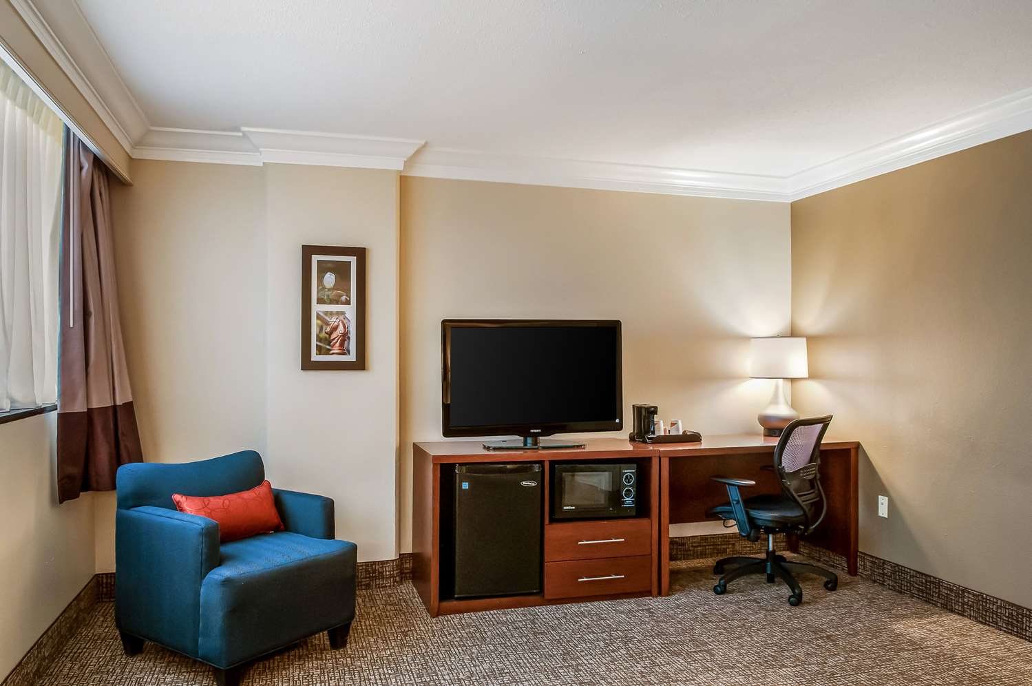 Comfort Inn and Suites At Copeland Tower 14/17