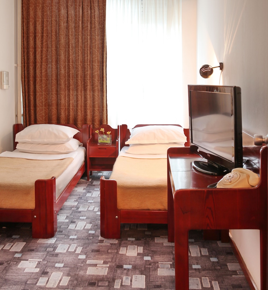 Slavija Hotel 13/32