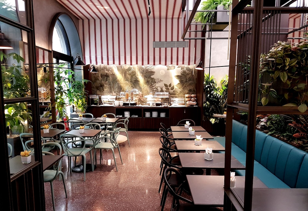 Hotel Sanpi Milano 54/74