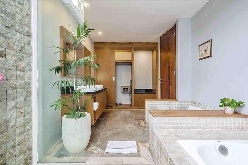 PRADHA VILLAS SEMINYAK 25/63