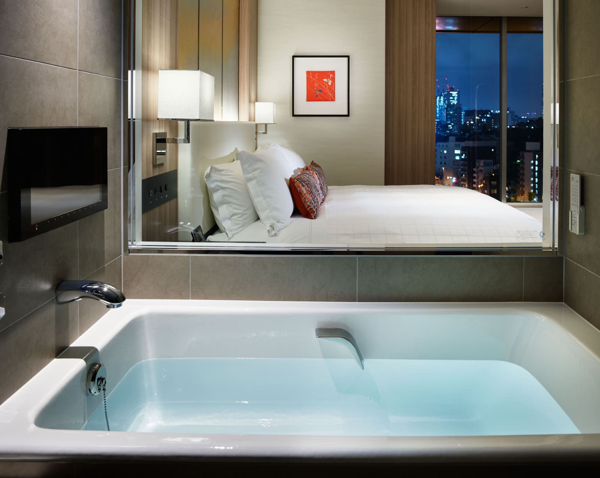 Deluxe, King Bed